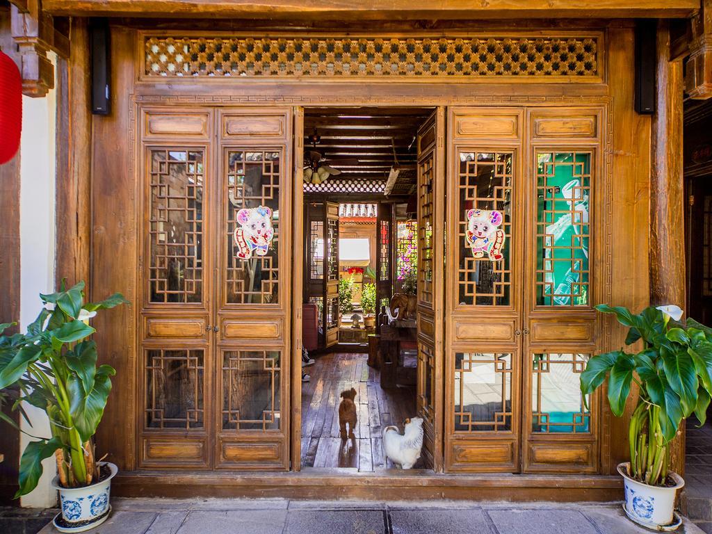 Old Tree Boutique Guesthouse Ліцзян Екстер'єр фото
