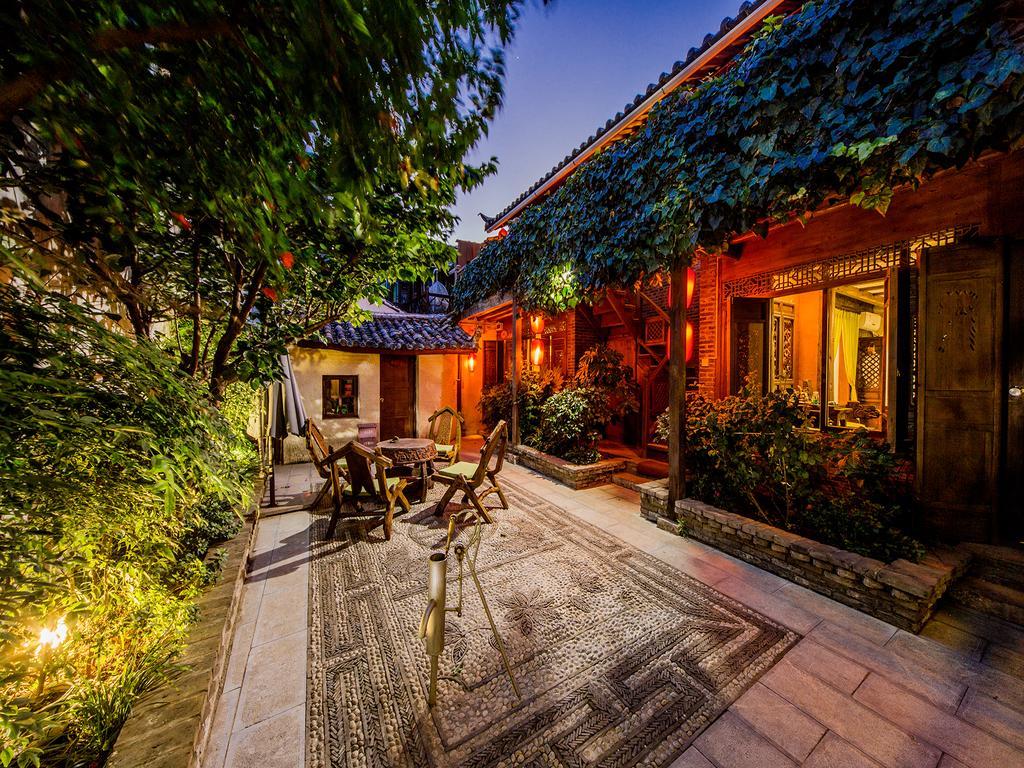 Old Tree Boutique Guesthouse Ліцзян Екстер'єр фото