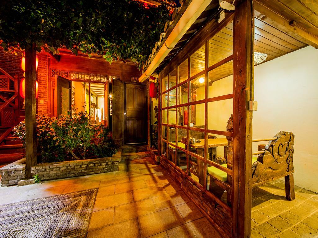 Old Tree Boutique Guesthouse Ліцзян Екстер'єр фото