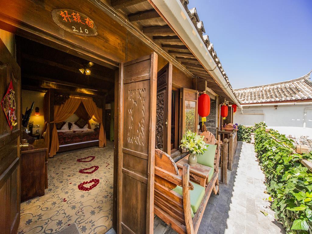 Old Tree Boutique Guesthouse Ліцзян Екстер'єр фото