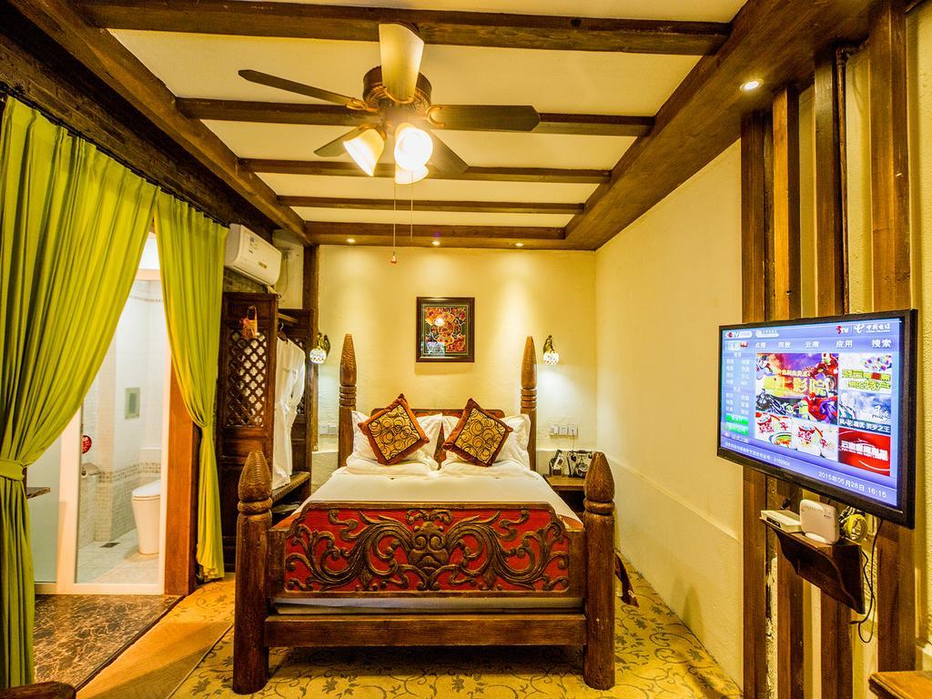 Old Tree Boutique Guesthouse Ліцзян Екстер'єр фото