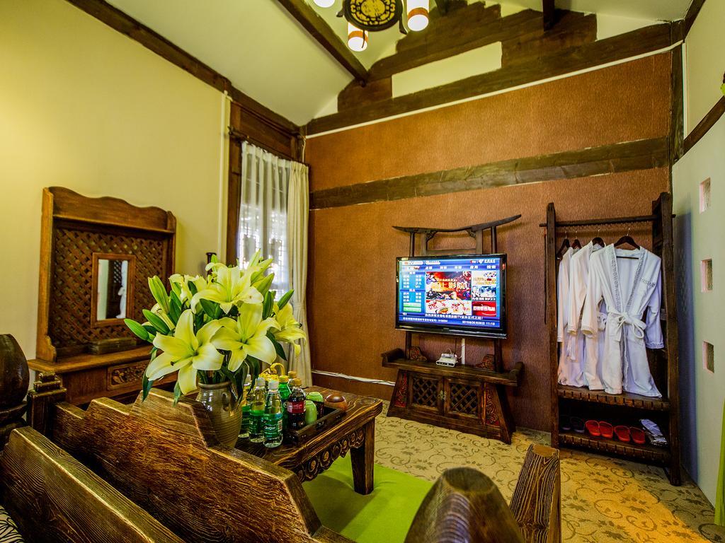 Old Tree Boutique Guesthouse Ліцзян Екстер'єр фото