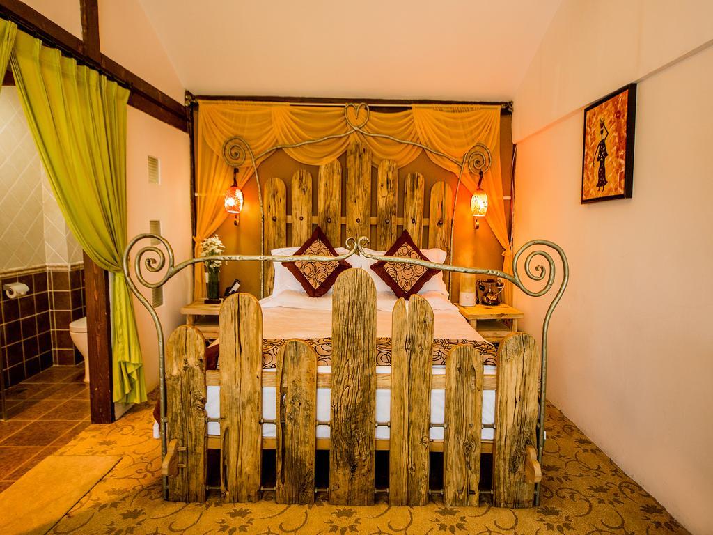 Old Tree Boutique Guesthouse Ліцзян Екстер'єр фото